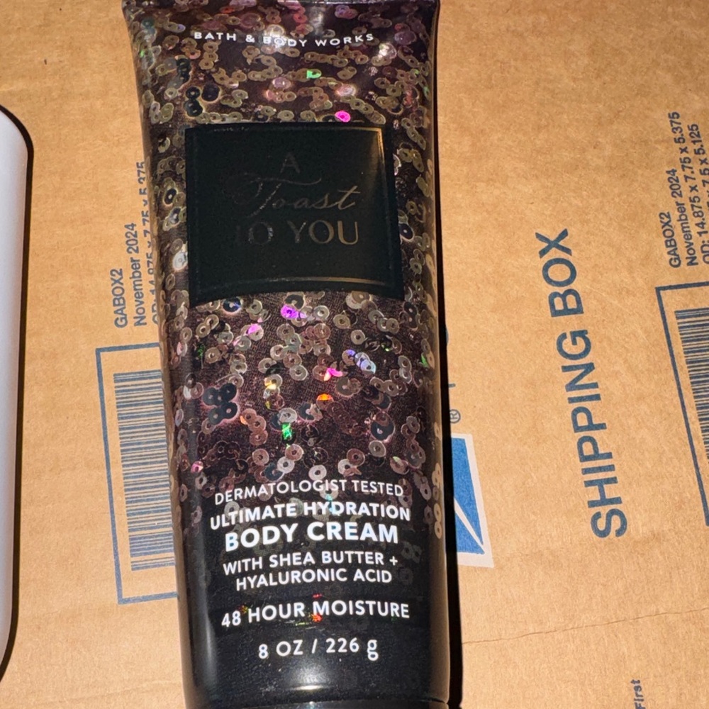 Bath and Body A Toast to You Body Cream - Picture 4 of 4